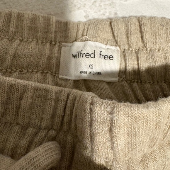 Wilfred Free Beige Sweatpants — Size XS - Picture 3 of 3